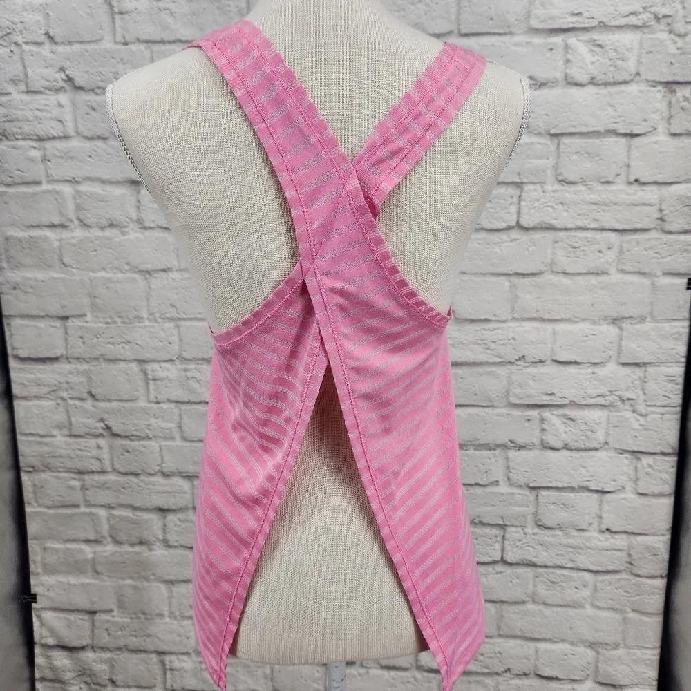 Zyia Active Pink Striped Nimbus Split Back Workout Running Tank Top Size Small - Picture 8 of 14